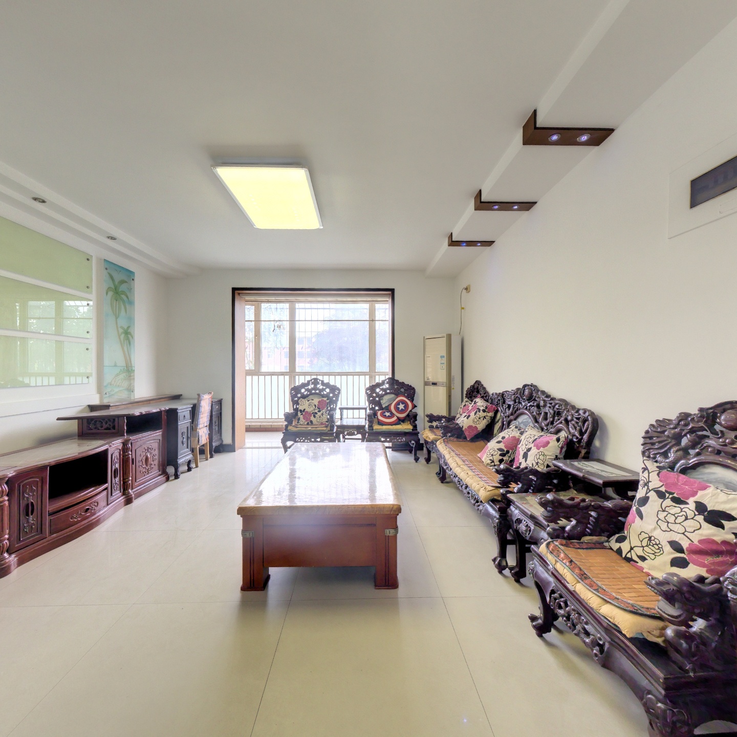 此房是开发区 步梯房 集中供暖 户型好 税费低