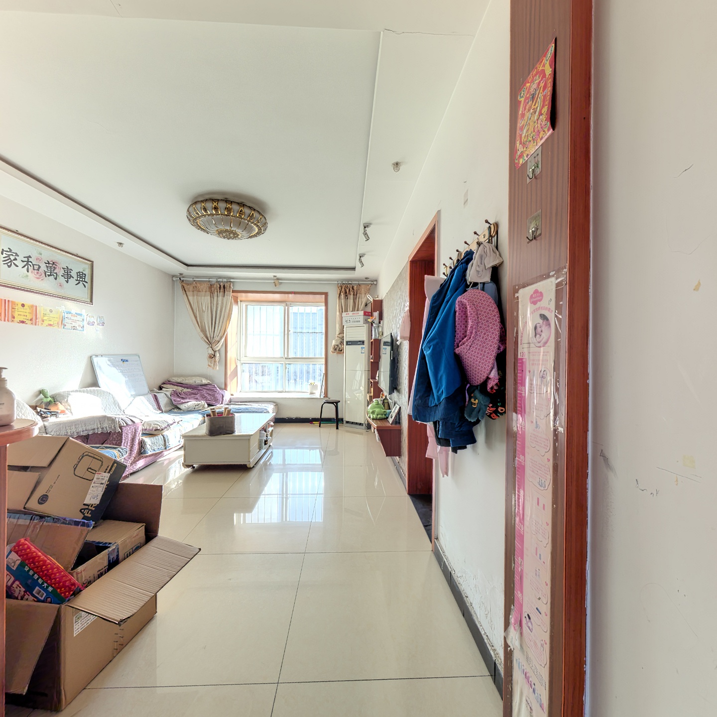 此房满五年， 税低 南北通透两室两厅，板楼公摊面积小