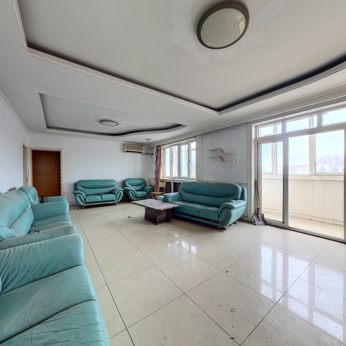 康隆小区 4室2厅 南 北