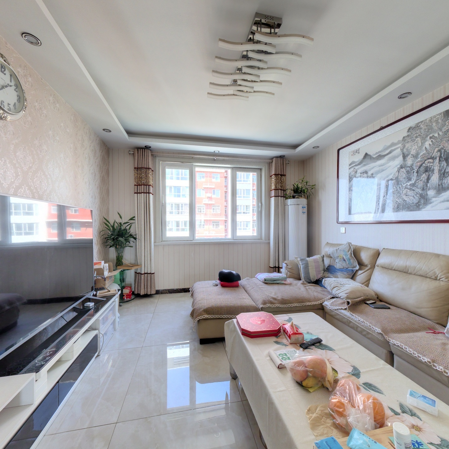 华泰豪庭 4室2厅 南 北