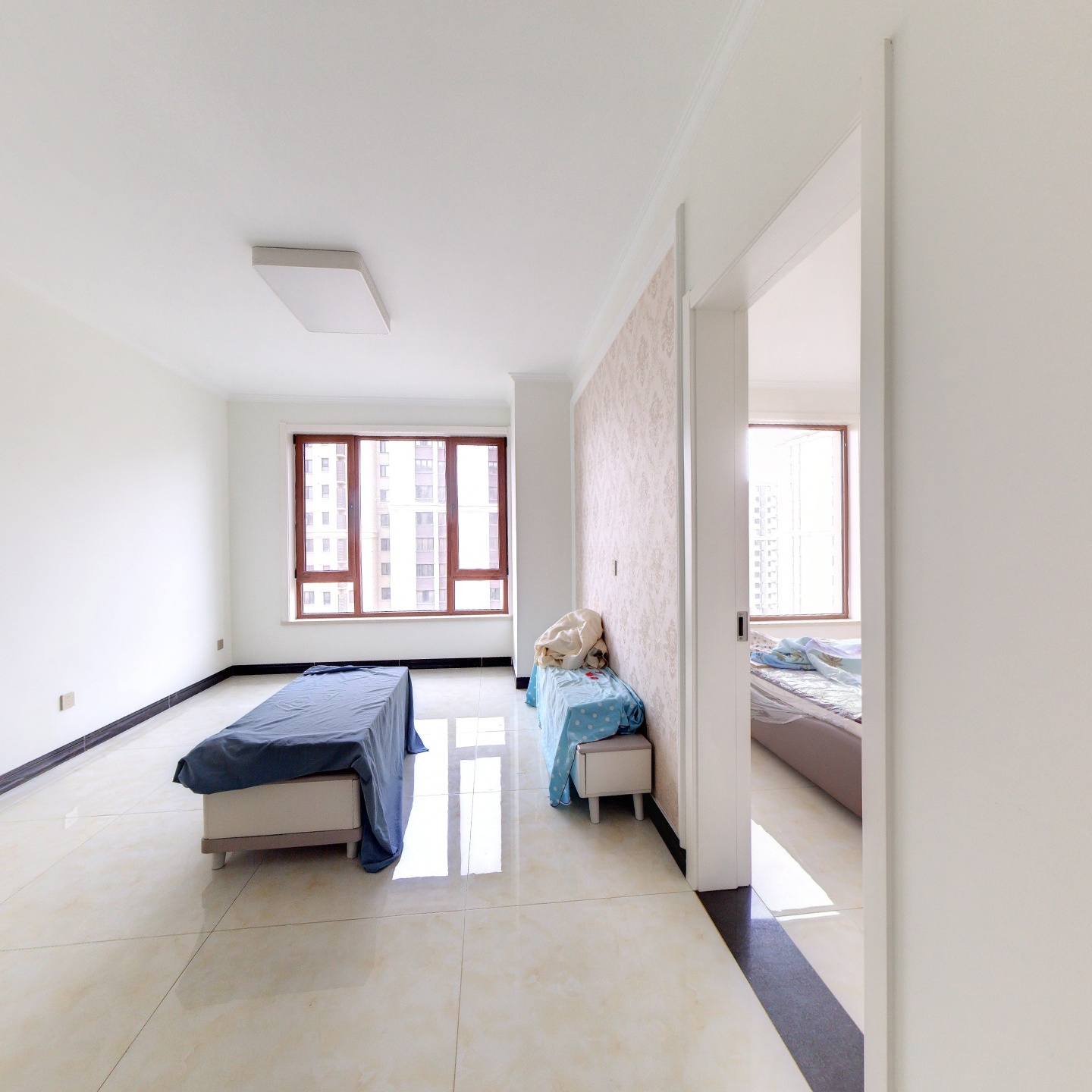 高铁新干线 2室1厅 南