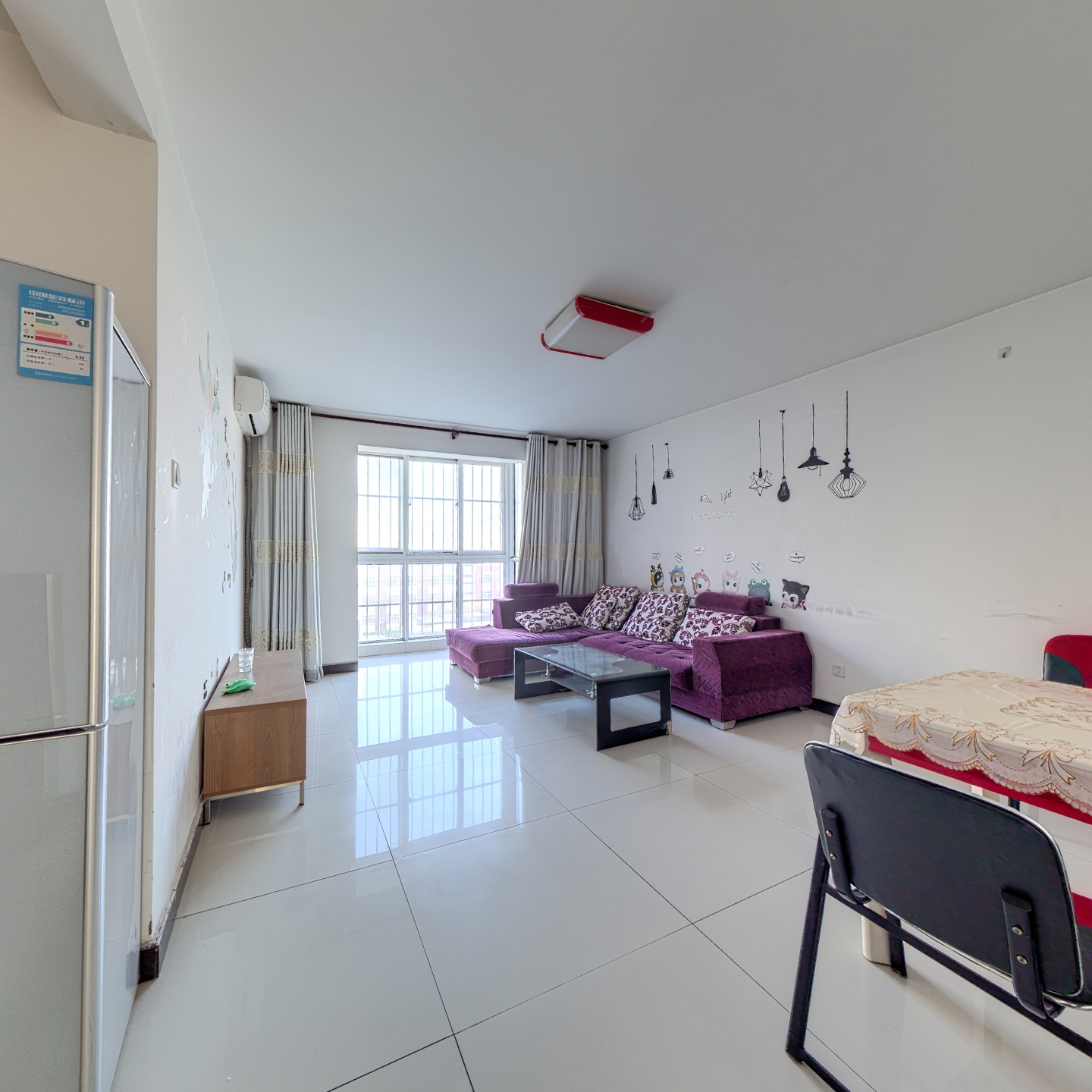 东兴南街 电梯房 两居室 南北通透 好楼层 交通便利