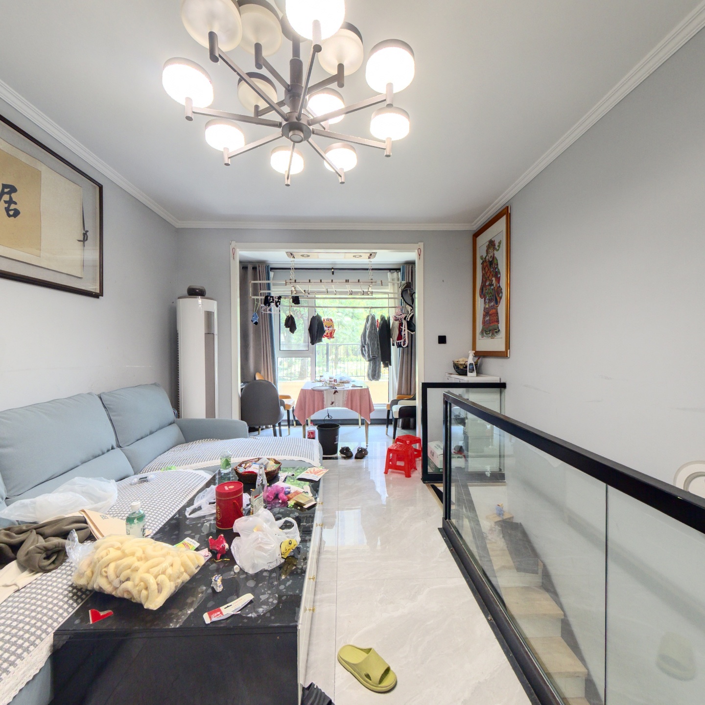 此房是下跃 5居两卫 186平 精装修就花了60多万