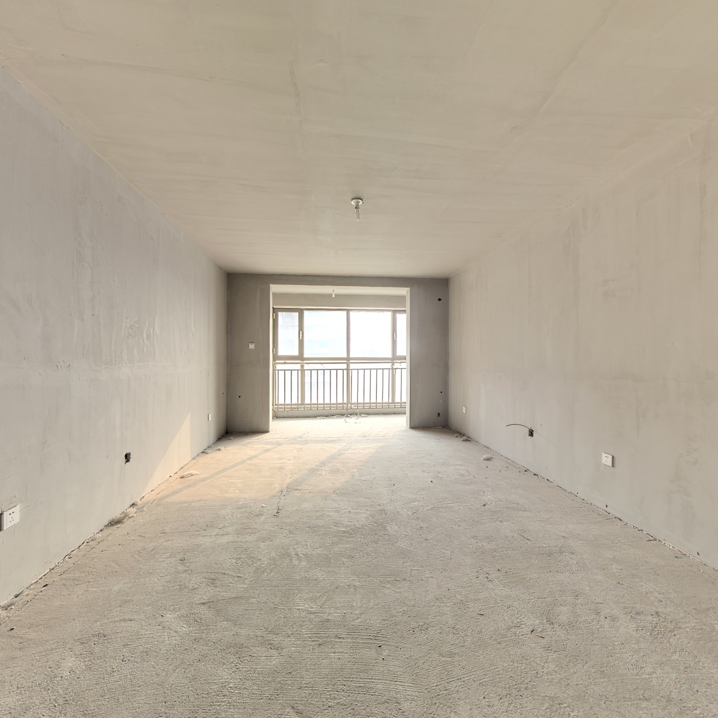 开发区 南北通透大三居室  采光无影响