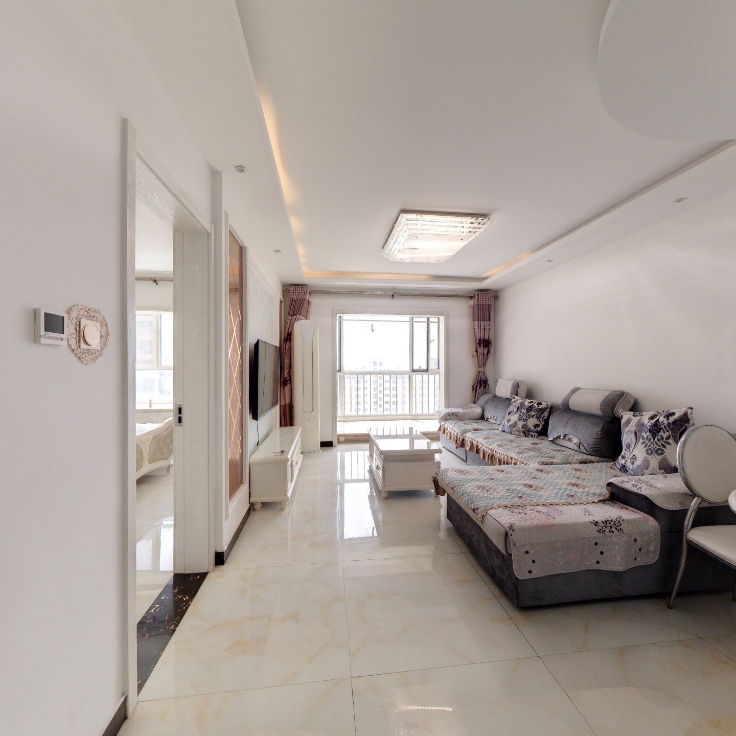 全阳两居室，视野宽阔，配套齐全，精装拎包入住