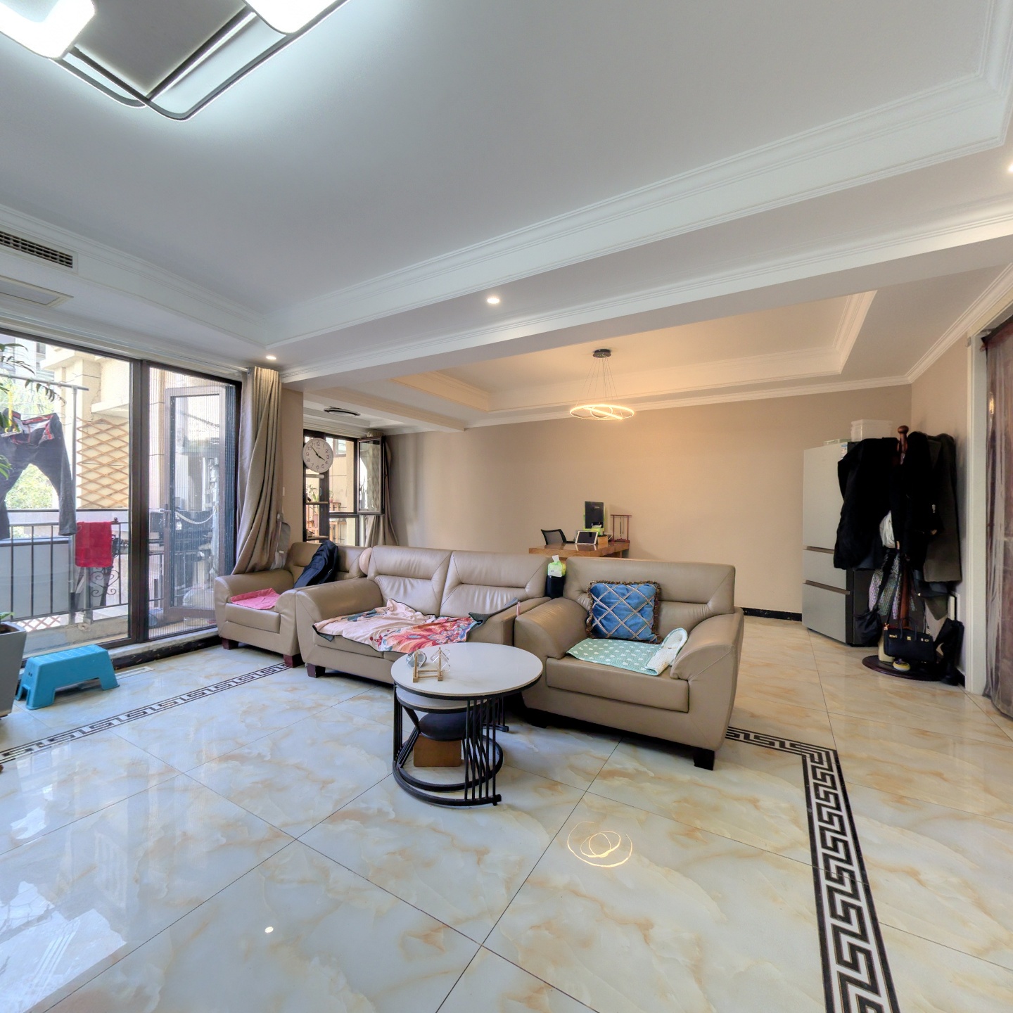 南北向的户型，采光好，户型好，视野好