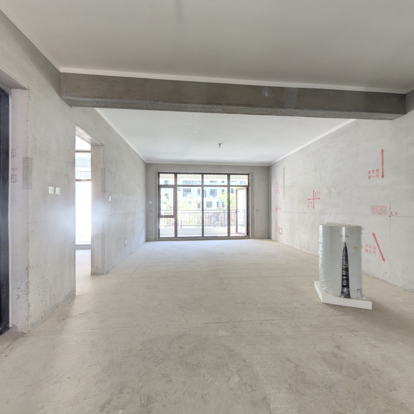 天伦湾凤麟府 4室2厅 南 北