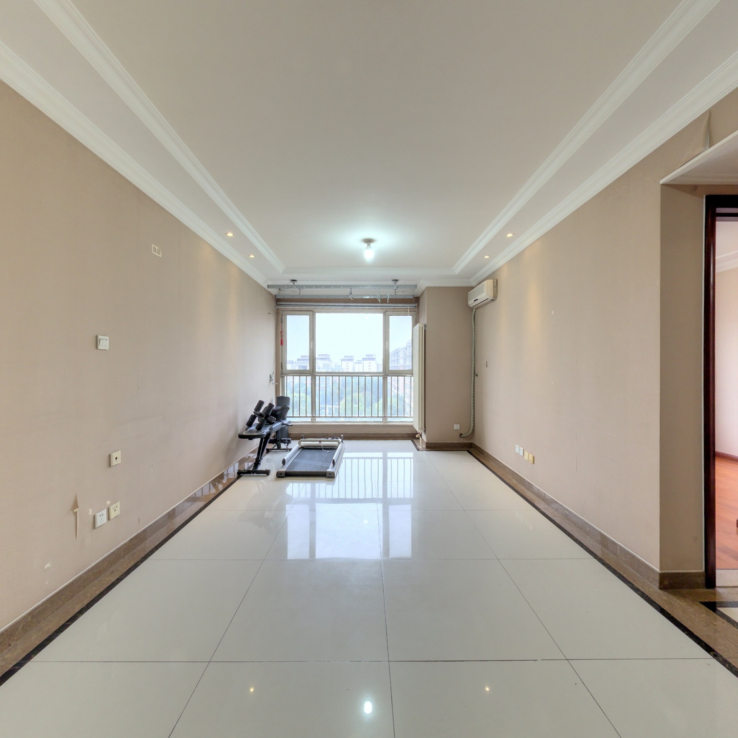 富力華庭苑東區(qū) 精裝修，高樓層，采光好