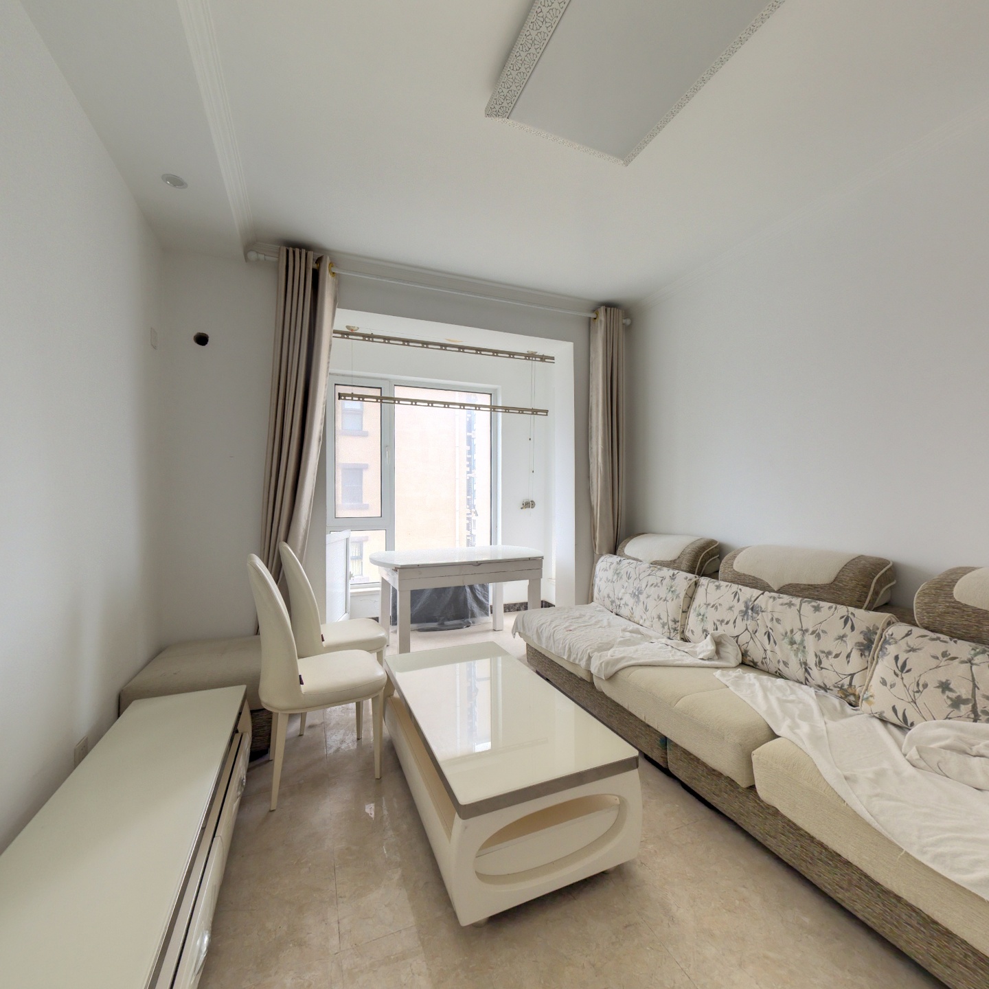 香邑溪谷 两梯四户两居室  看房提前联系