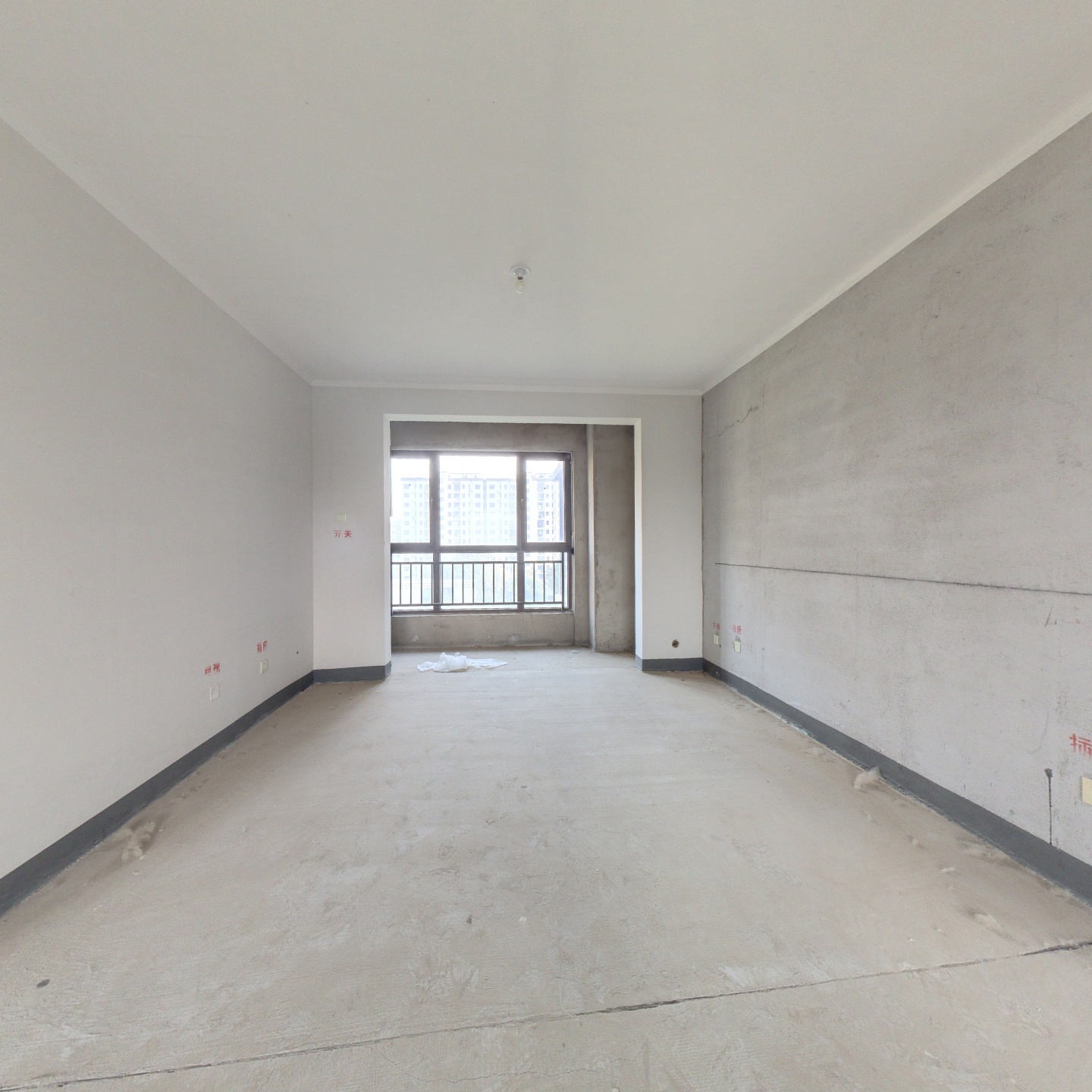 天伦湾嘉园好楼层 样板间户型 毛坯随心装 带车位