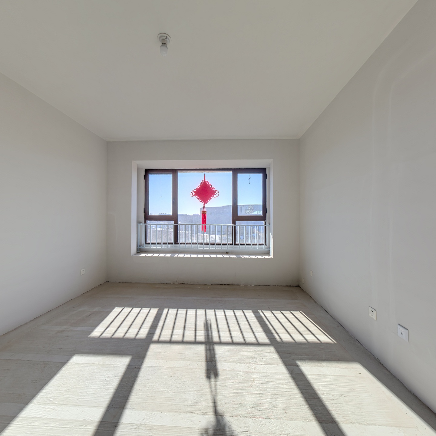 央企现房 集中供暖 南北通透 明厨明卫