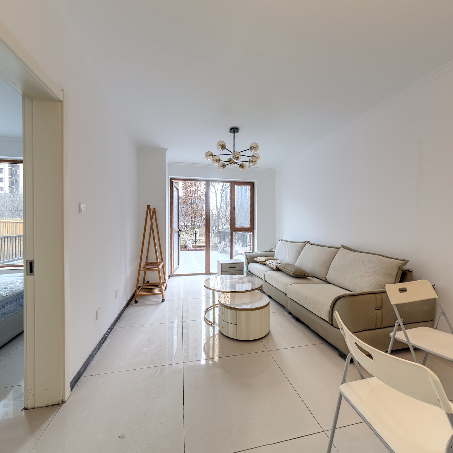 高铁新干线 2室1厅 南