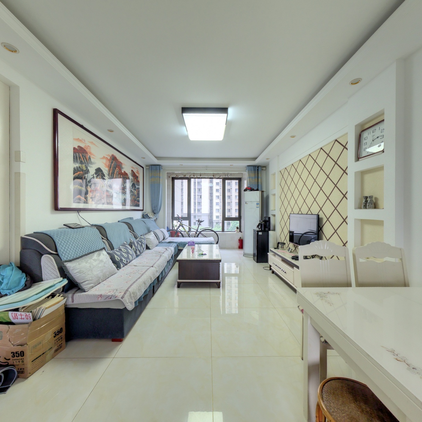 自住精装修 包含家具家电 中间楼层 南北通透