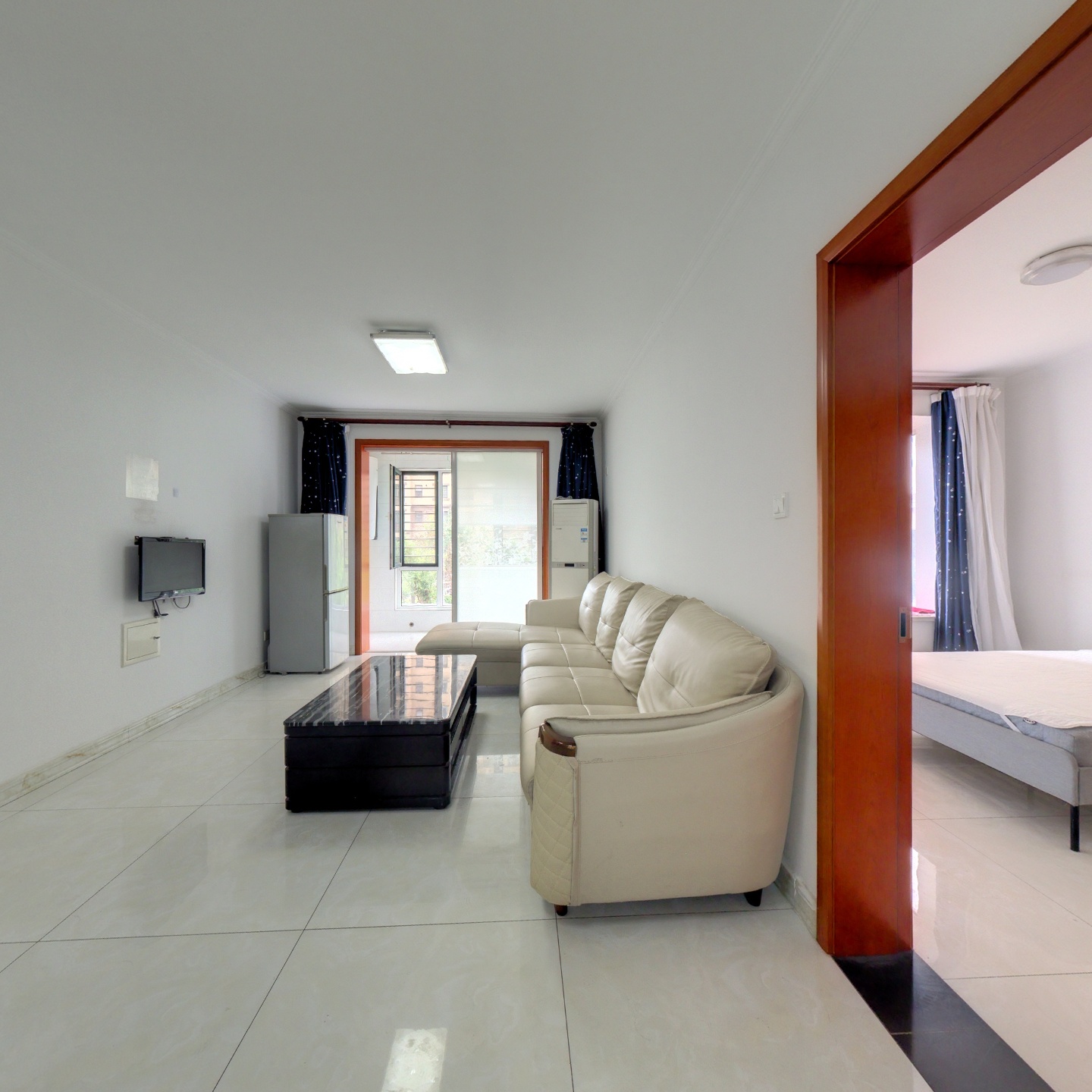 业主诚意出售 南向两居 房本满