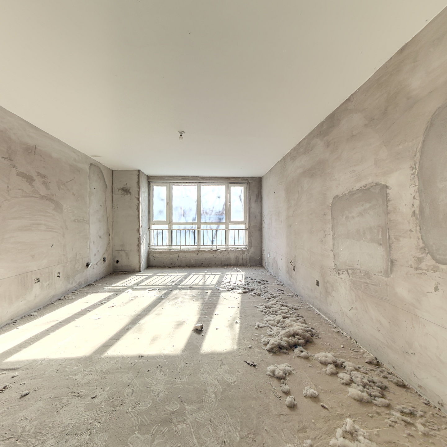 七十年大产权   集中供暖   三居