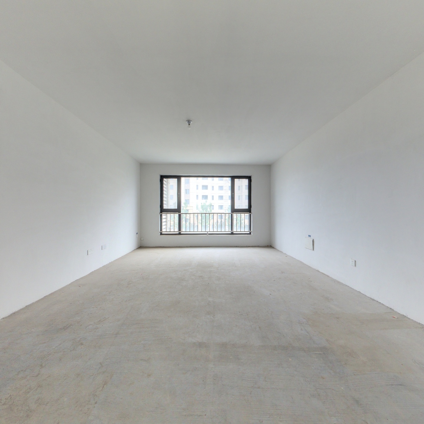 电梯洋房130平带车位、储  3室 80万