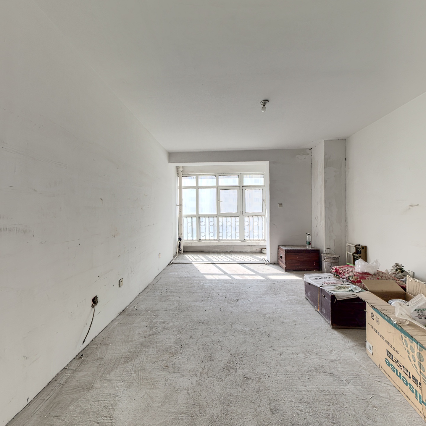 房子格局方正，采光视野佳，房本满五，税费低