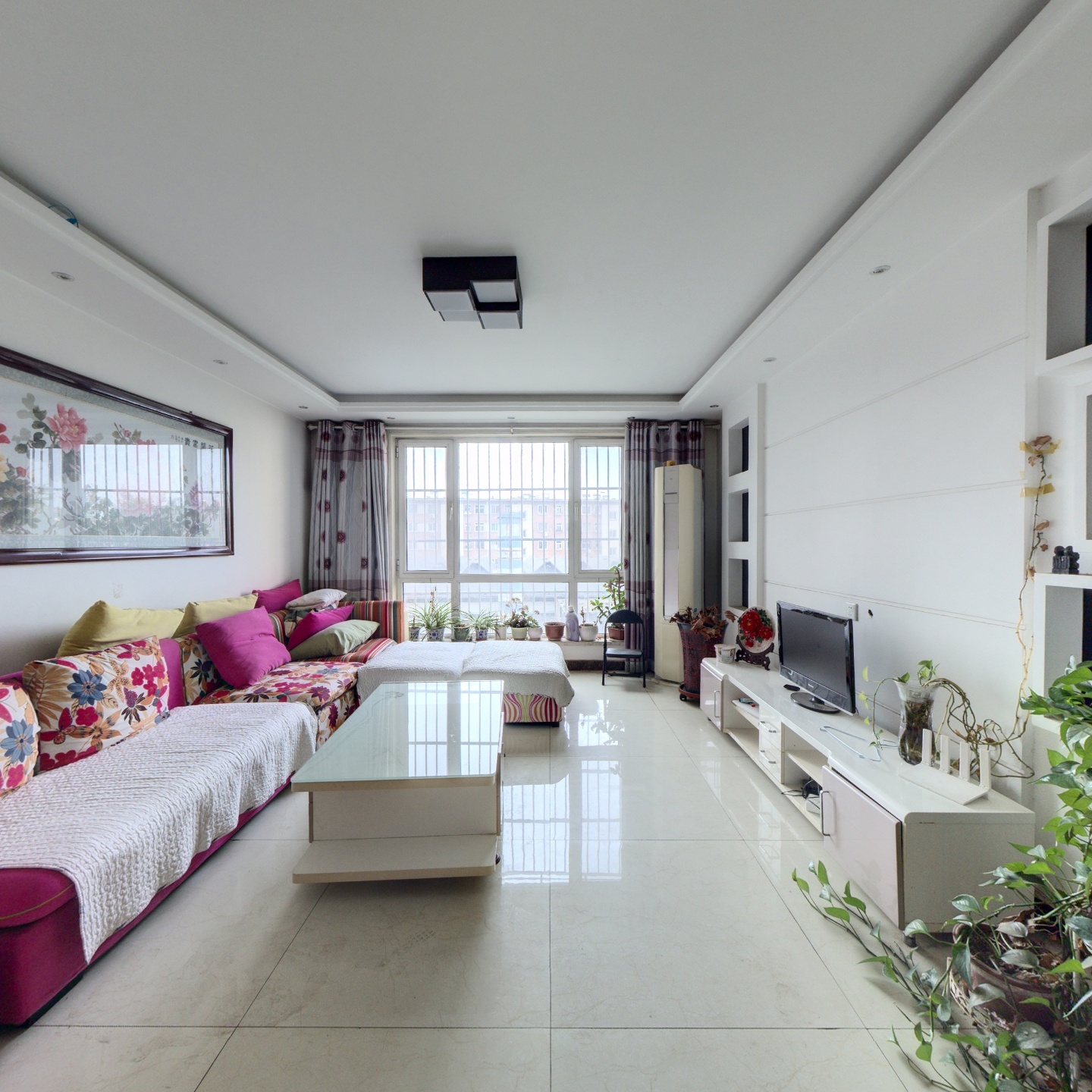 矿山局家属院南北通透的大三居。精装，干净。