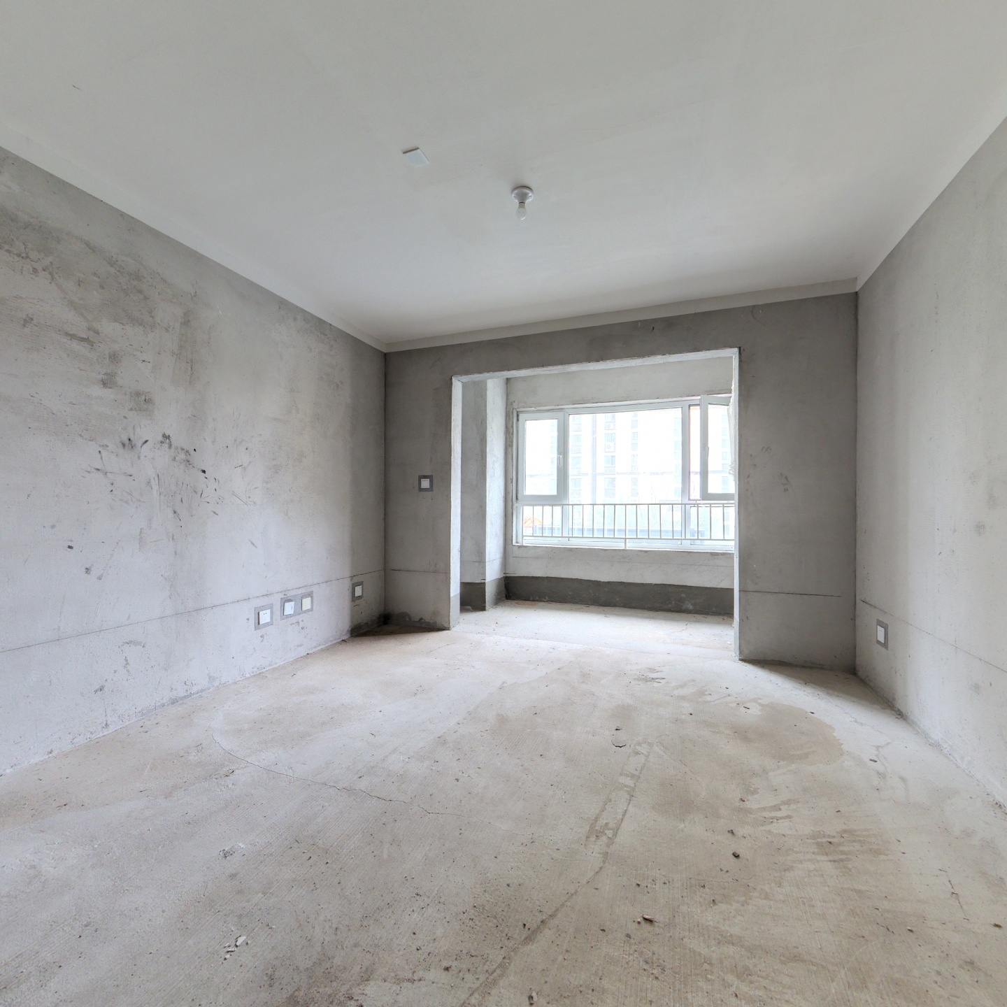 城北中梁首府3室，裸房29,9急售！