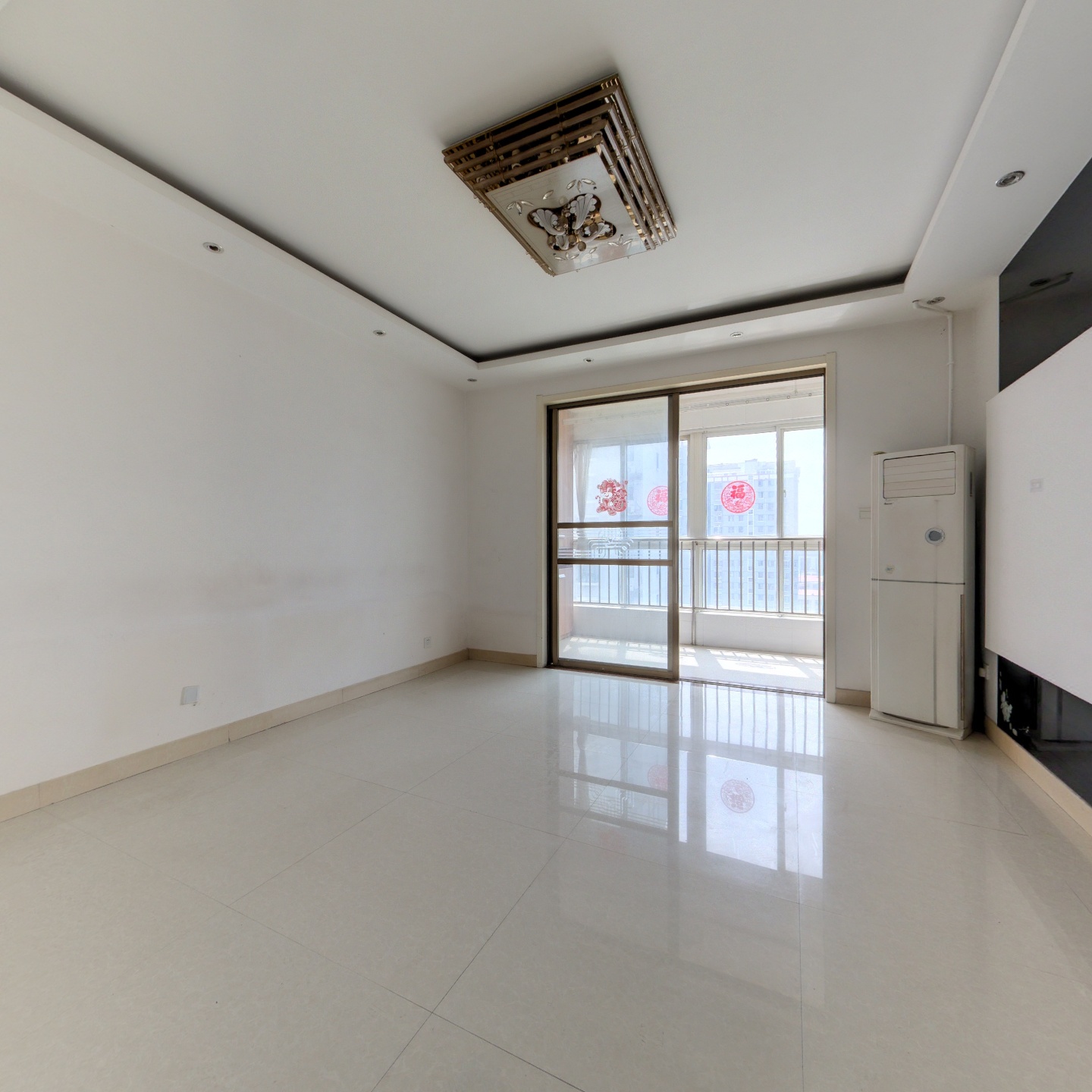 御景隆城 电梯12楼  3室 带车位 采光好