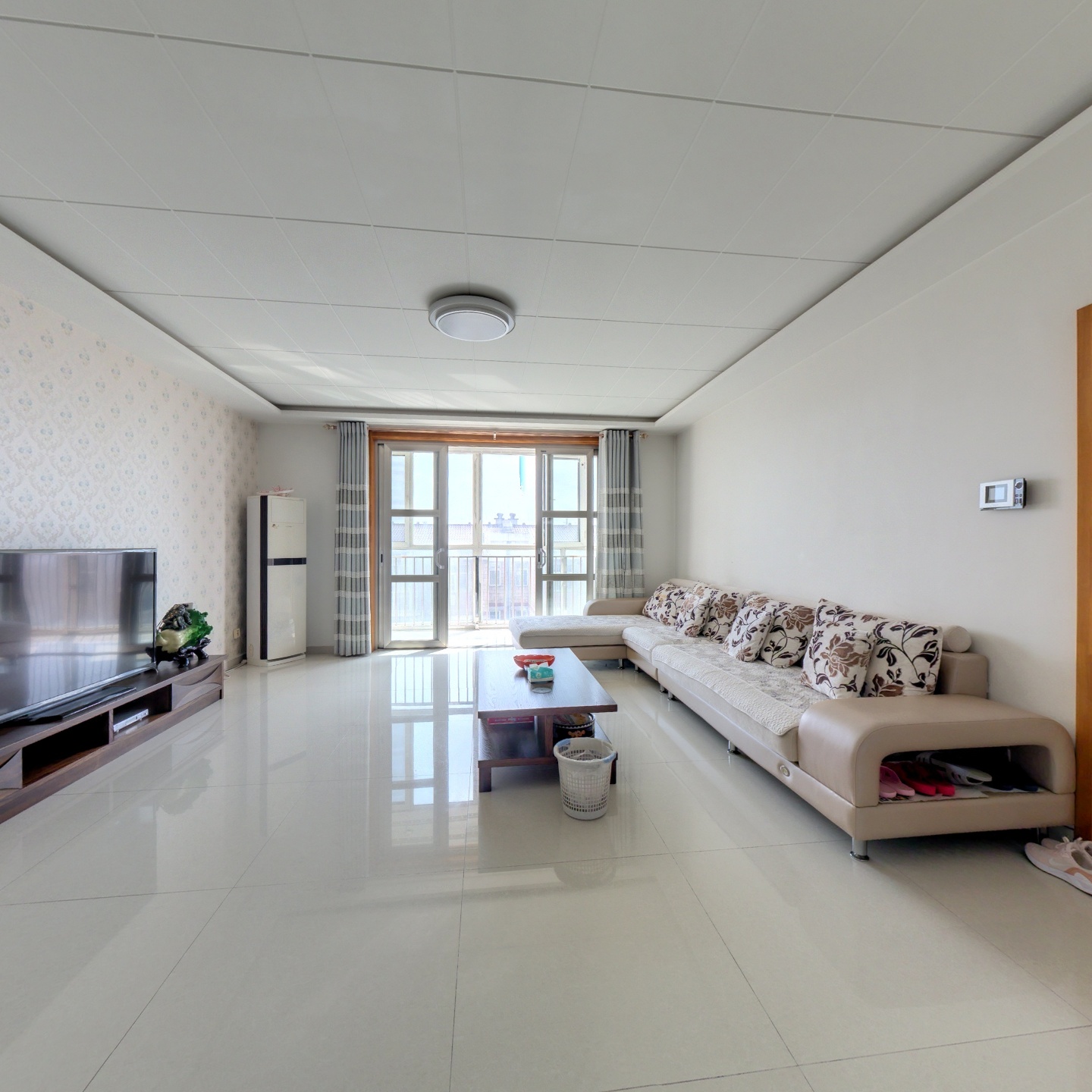 满五唯一，南北通透大三居，精装修带电梯