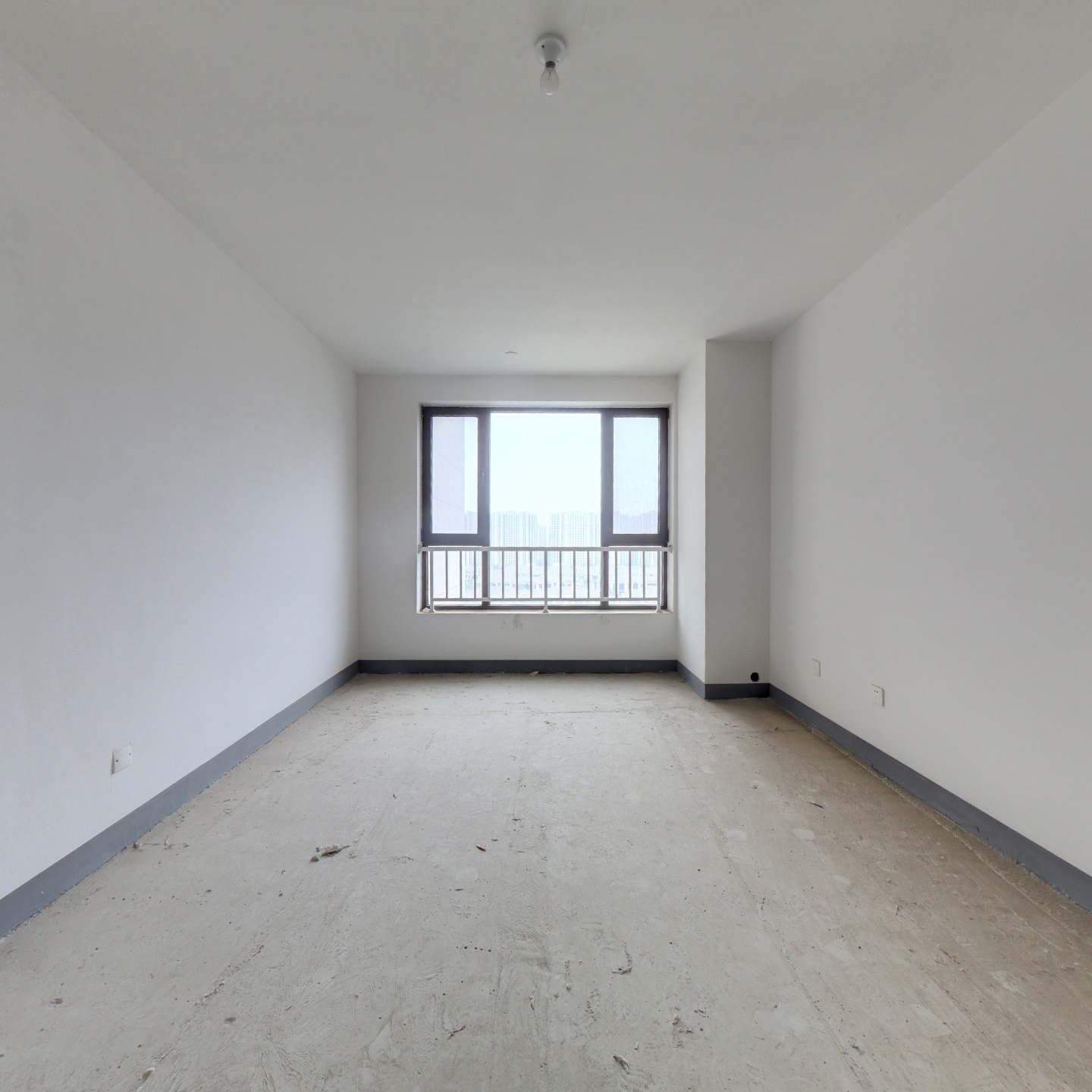 满二，南北通透，中高楼层，采光充足 明卫