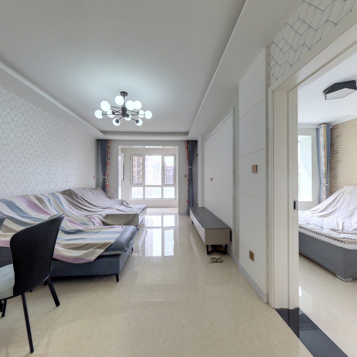 香邑溪谷 精装南向两居 拎包入住 房本满