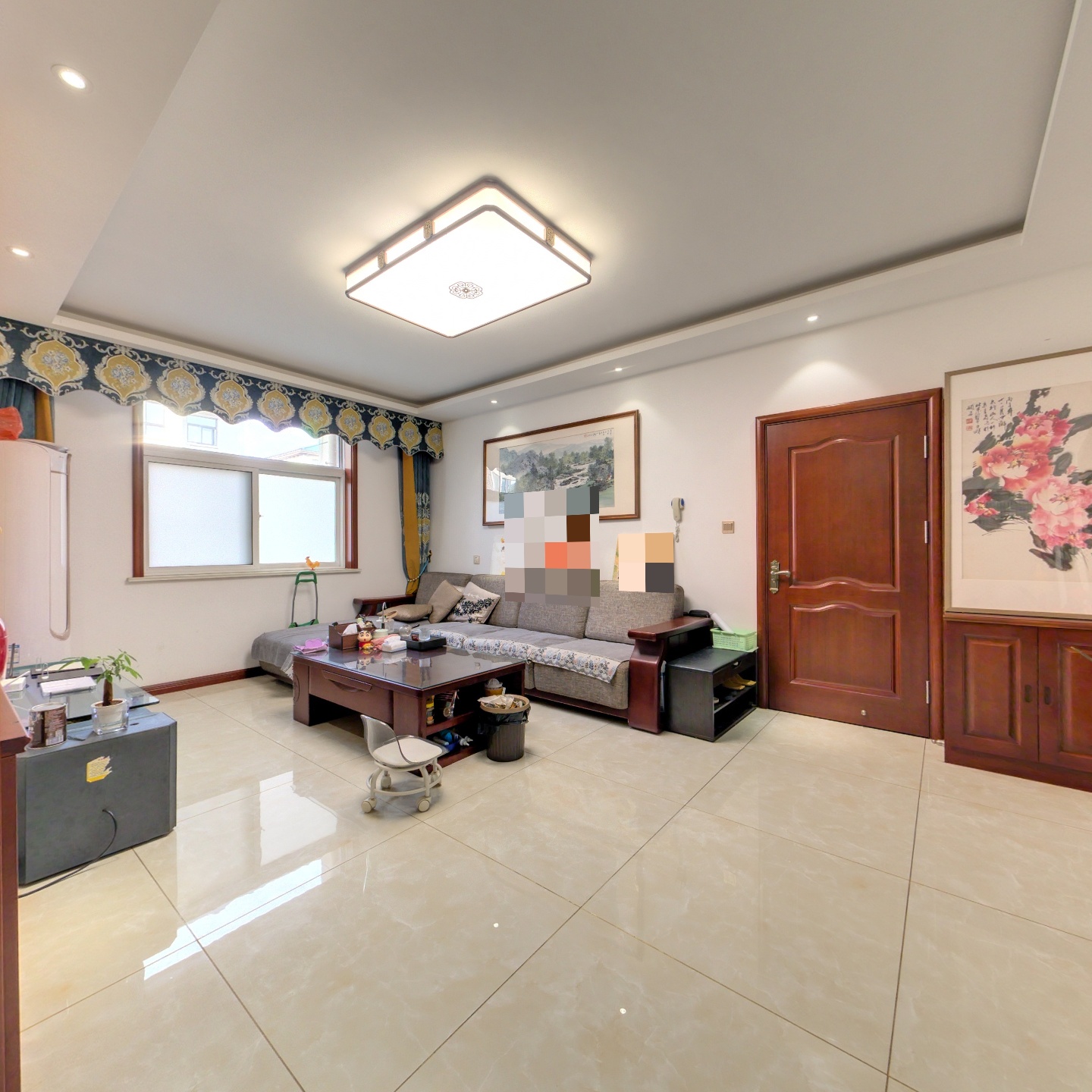 诺贝尔诚西区   一楼  精装修带家具家电  少主