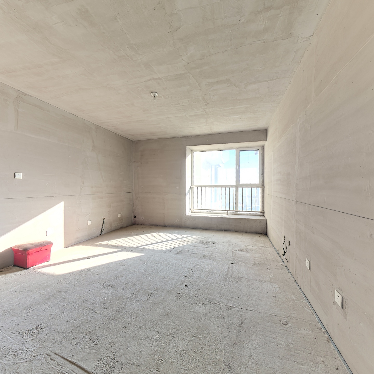 南北通透三居室  户型方正无浪费