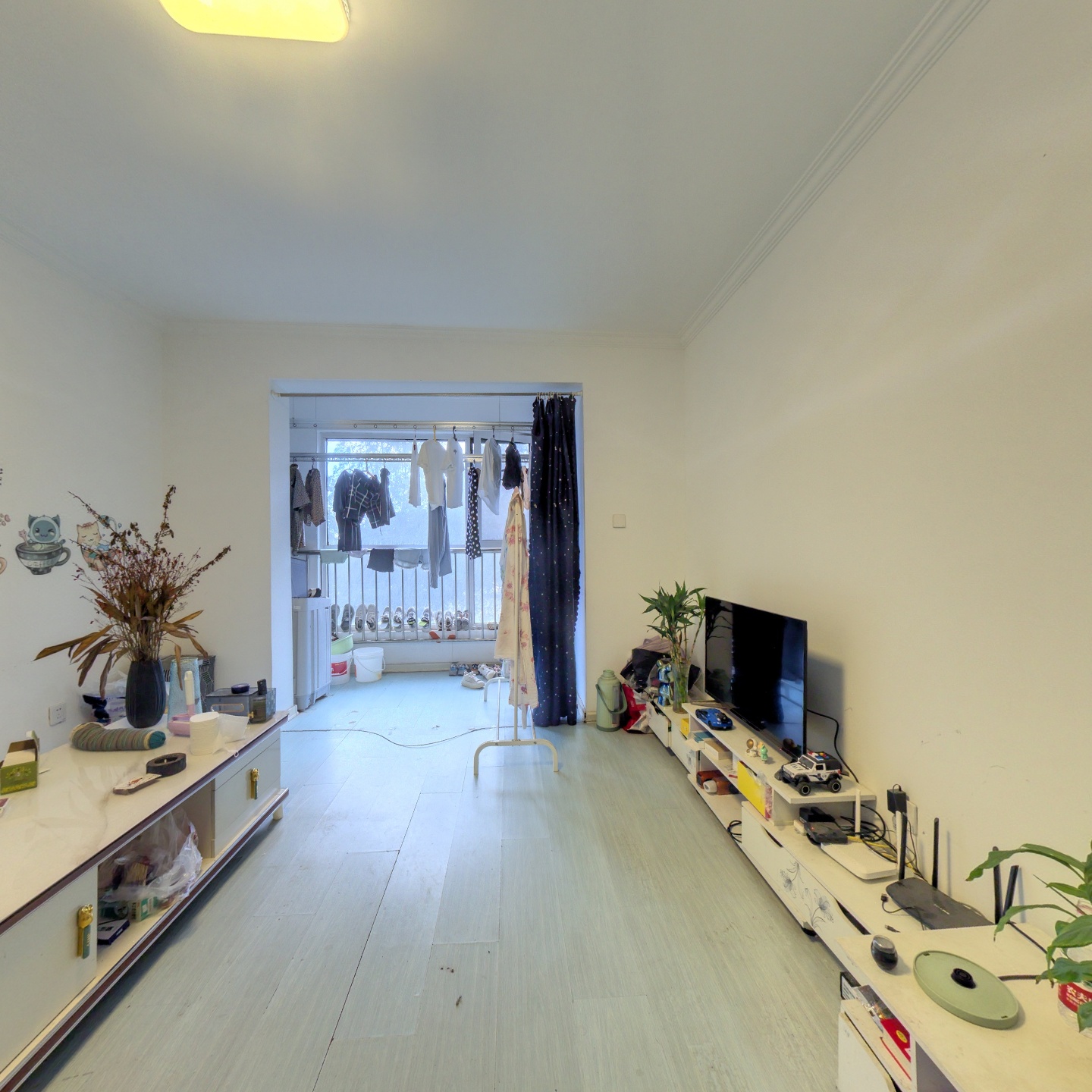 南北通透三居，业主家自住装修，全天采光