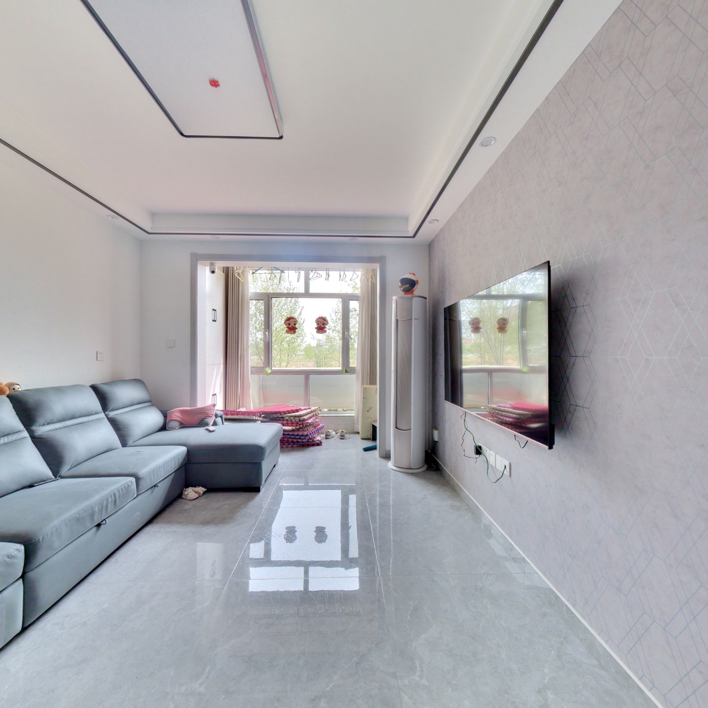 出售 香邑溪谷上园  南向两居 精装修 满二