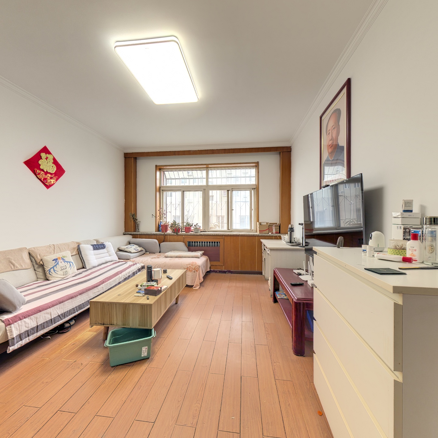 天龙小区  带20平地下室  满五  ；楼层二层