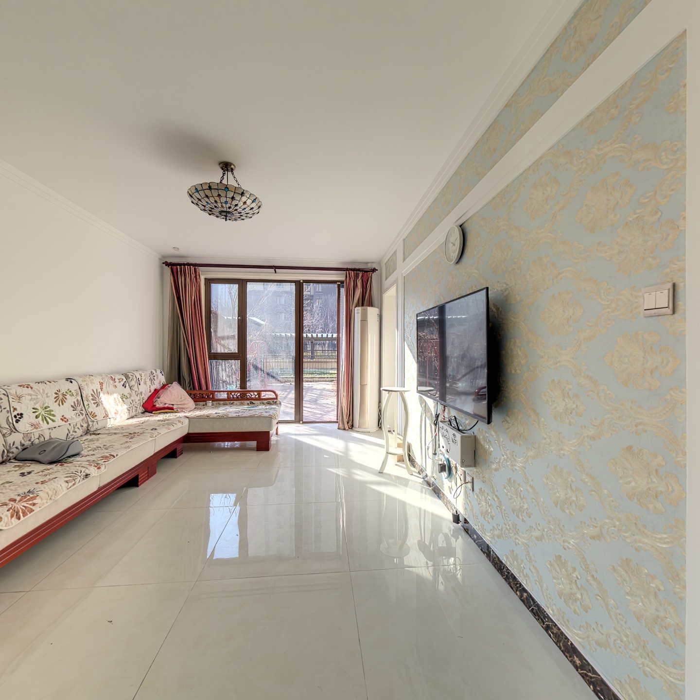 此房契税票满五唯一 精心装修可拎包入住 带车位地下室