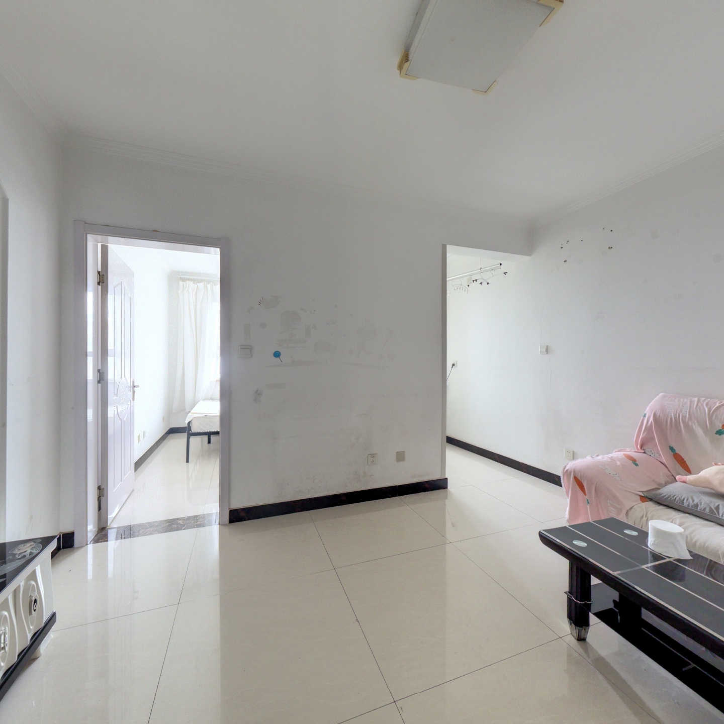 火车站 精装正规一居，好楼层靠谱急售