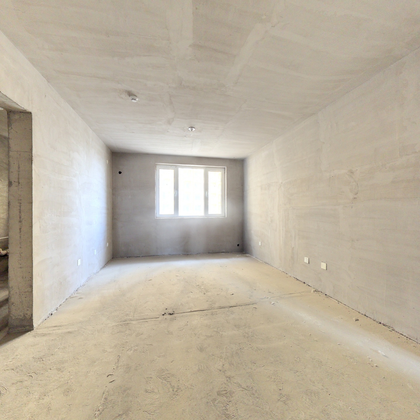 翡翠滨江  南北通透  中间楼层  采光很好