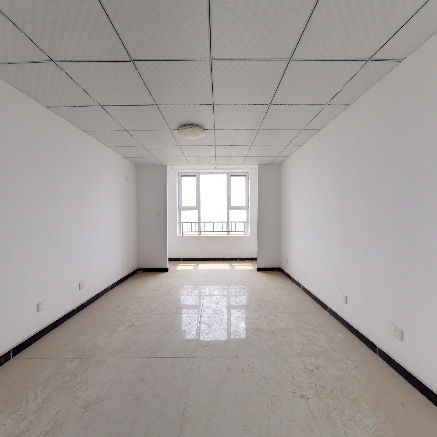 牛津花园loft   带装修   采光好   随时看房