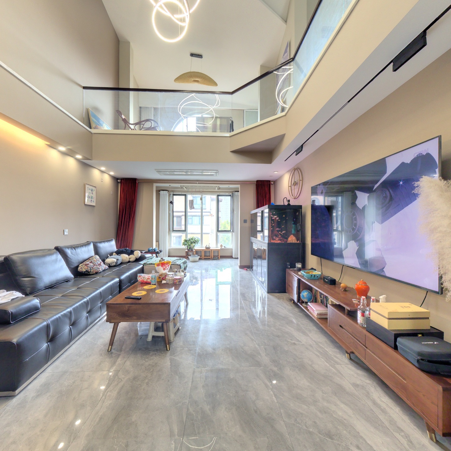 洋房精装修上跃，喜欢露台做空中花园朋友看过来