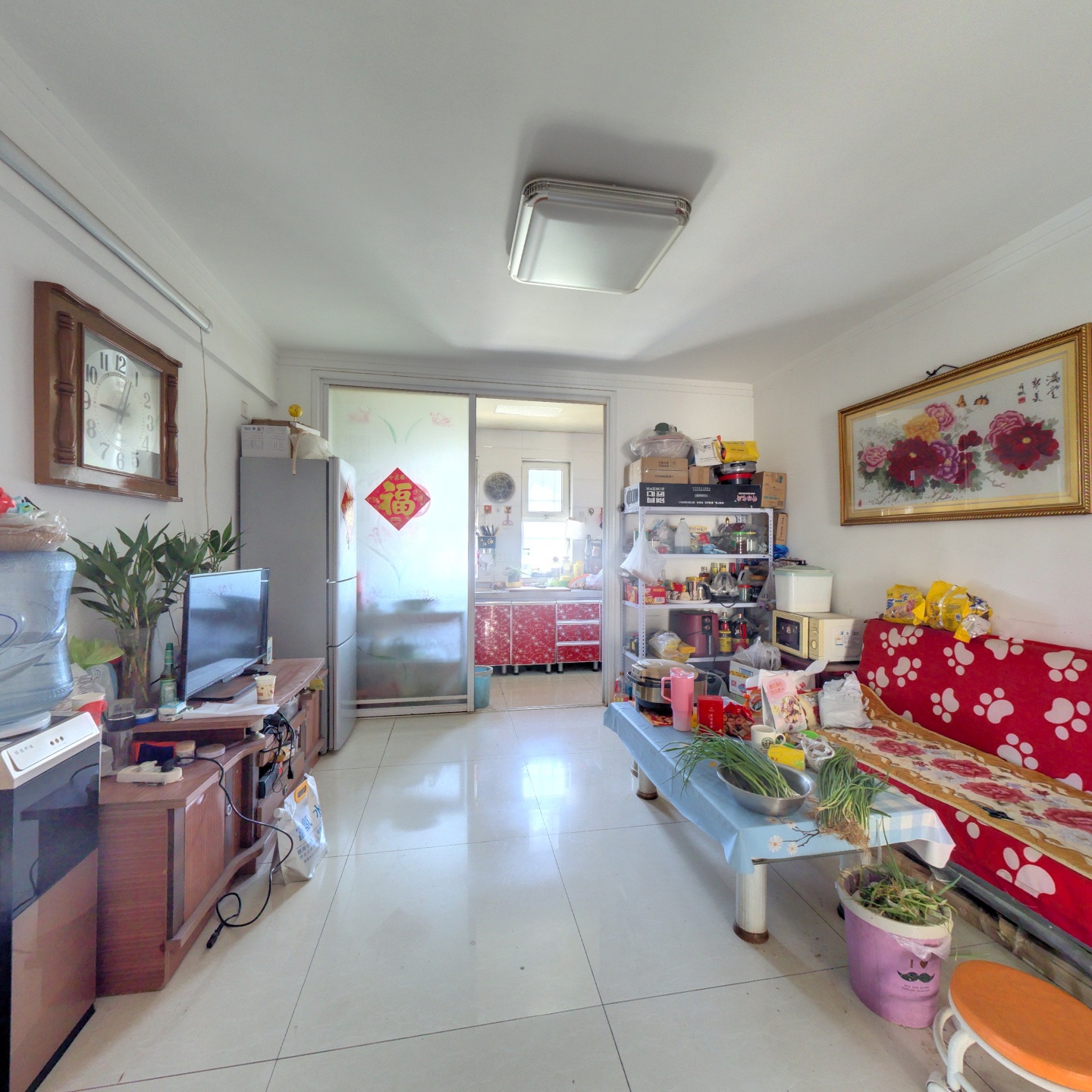 出门冠云路，老城区，房本满两年税少，精装修，采光好