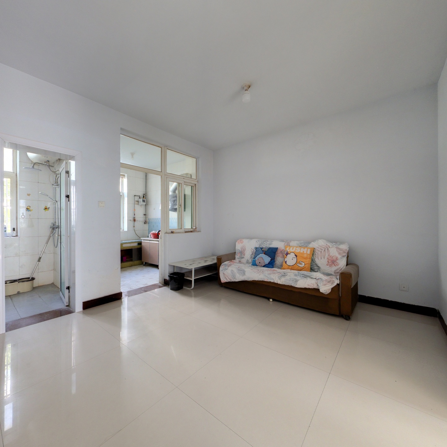 近西苑，范公亭，早市，楼层低，2室向阳带车库