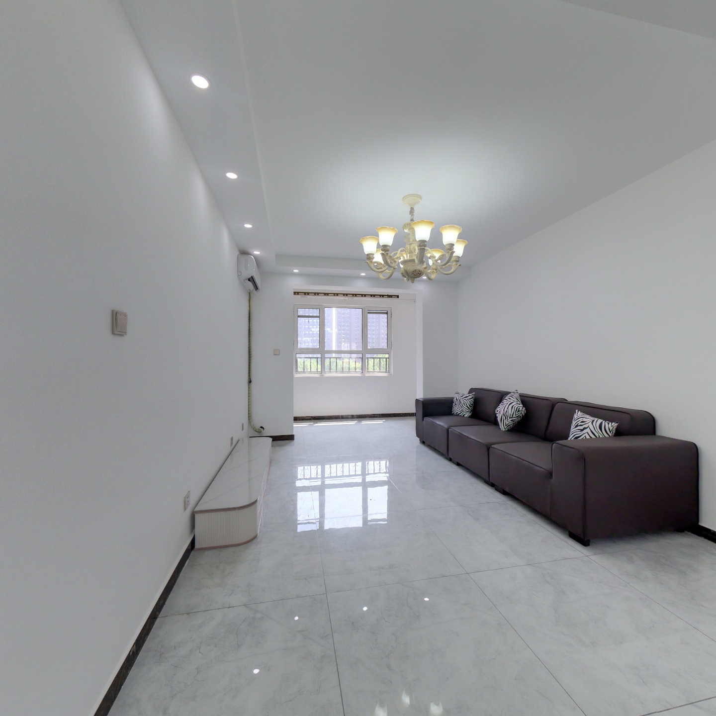 鹏渤印象城牛津花园 3室1厅 南 北