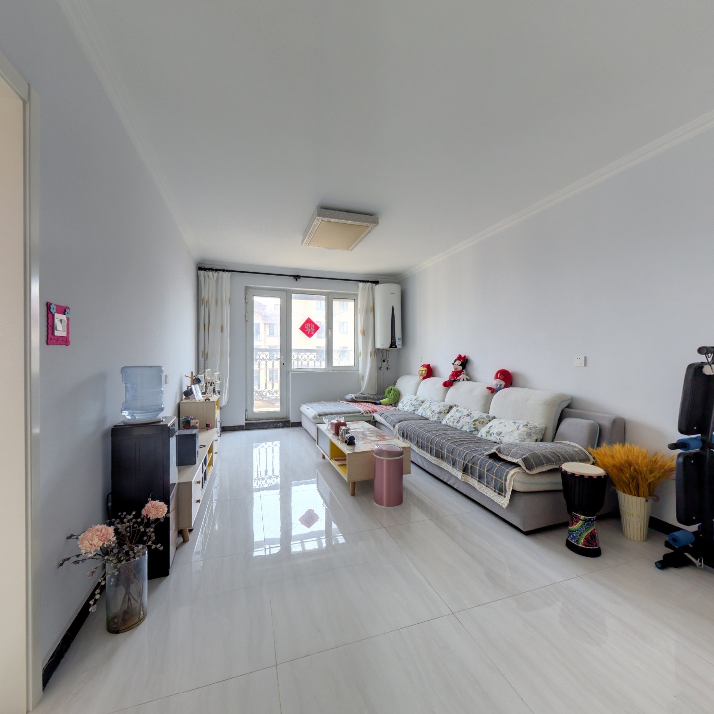 精装修拎包入住 房子满两年，旁边就是德信公园。