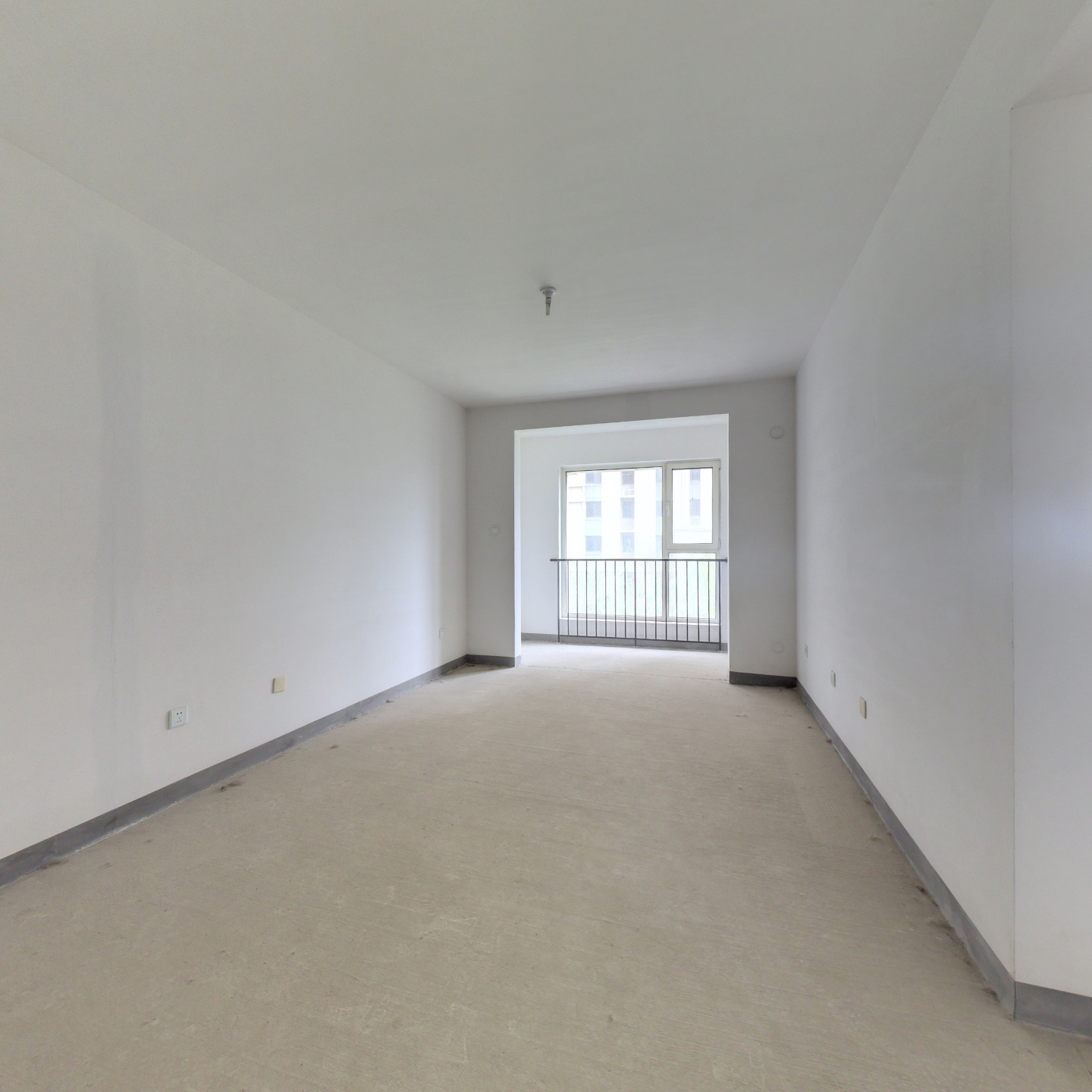 经典两居，带车位，户型方正，采光好