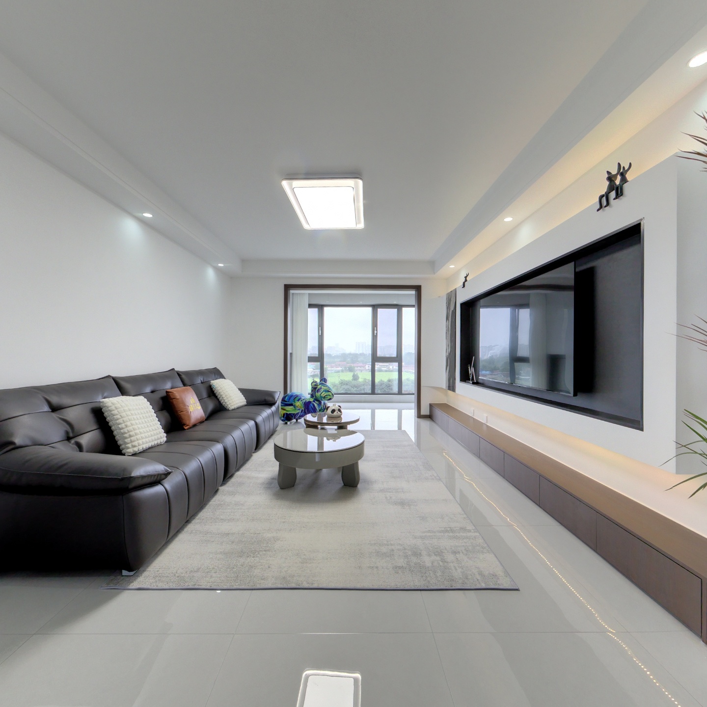 精装三室南北通透，带车位储藏室，价格可议