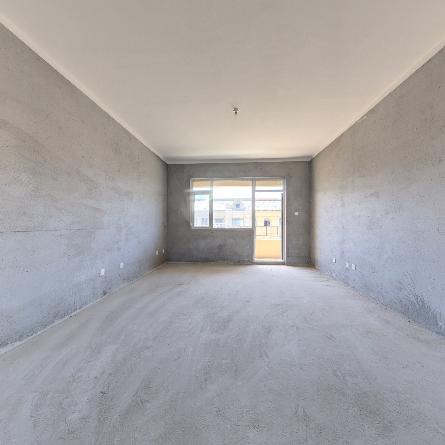 电梯6楼 带车储 南北通透 采光好 不挡不冲