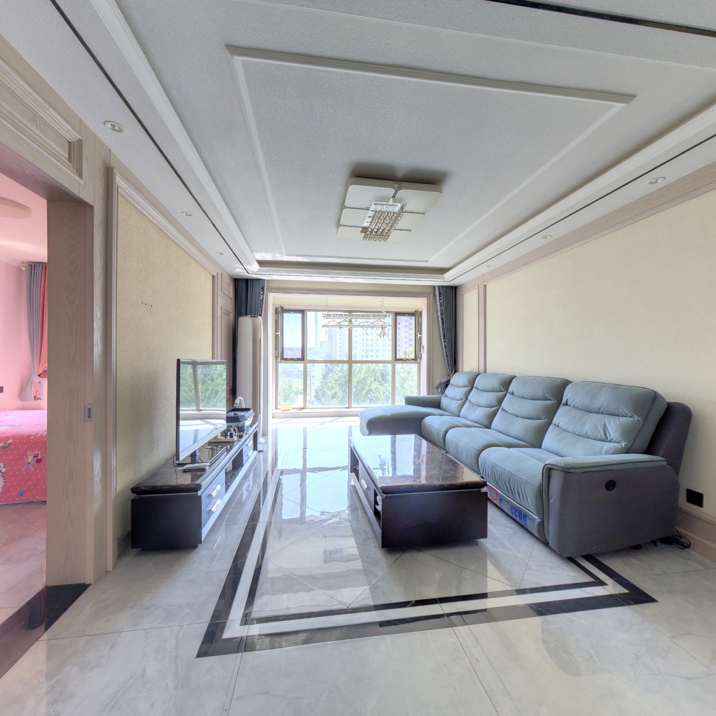 御景园 这样的户型只有72套 在售的只有两套