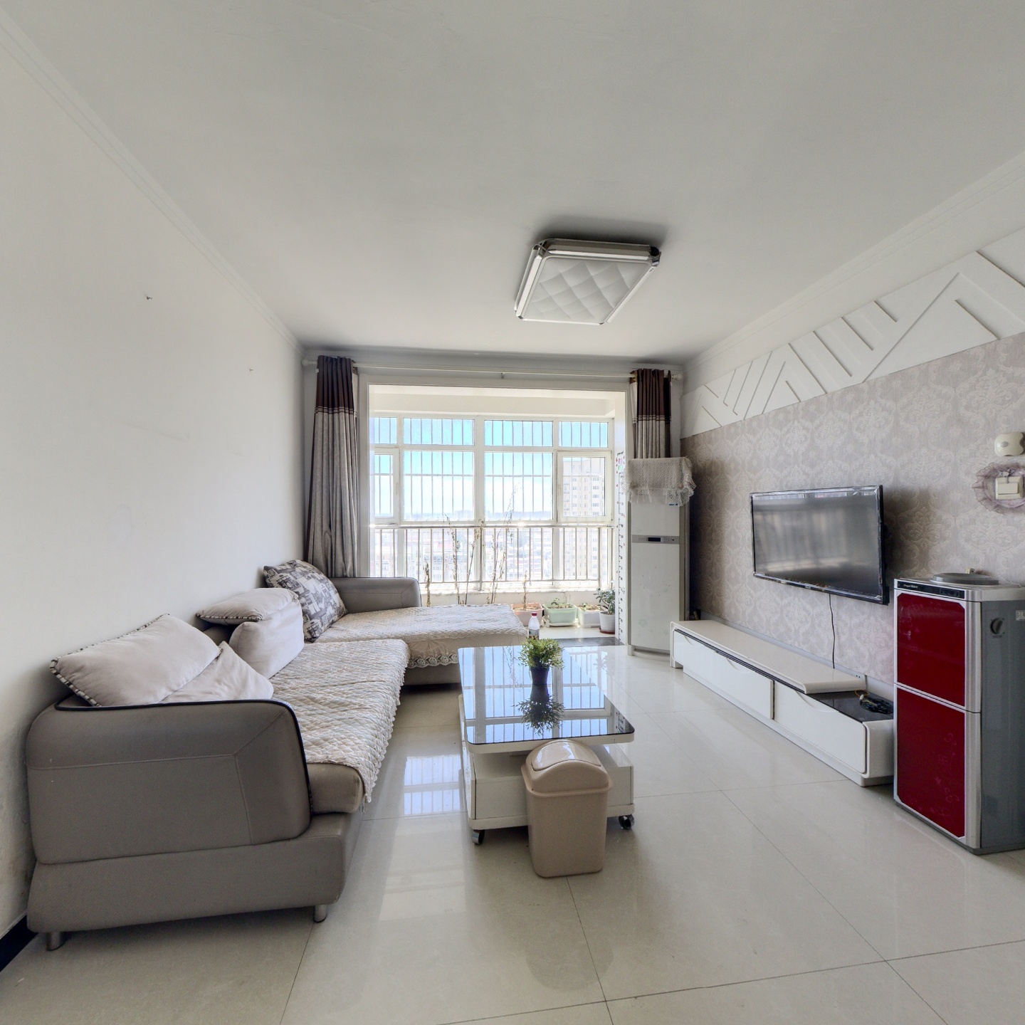 涿州市区 凯旋门 大社区 好楼层 卧室带弧形窗