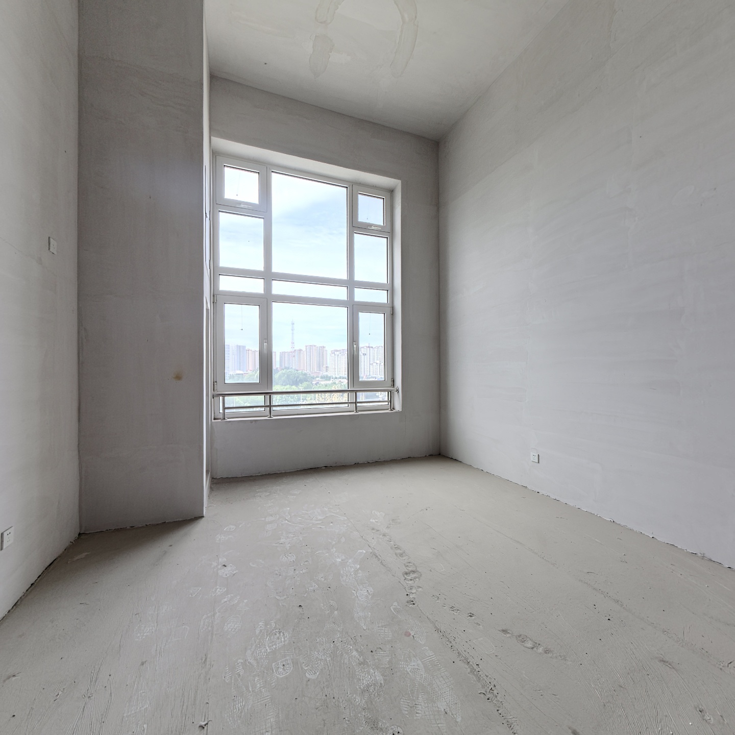 市区loft户型 大挑空 落地窗 配套成熟 德信公园旁