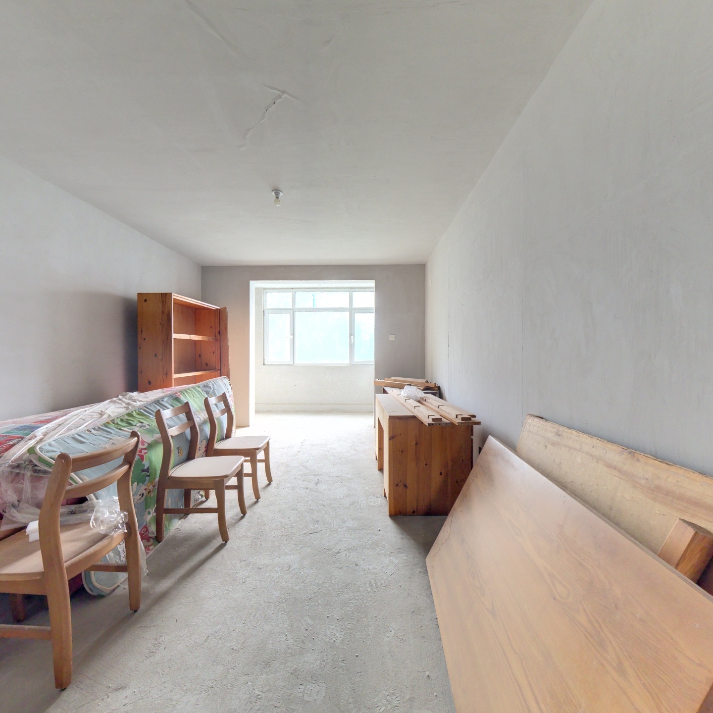 满四年了，毛坯房，南北通透大两居，采光好，视野好