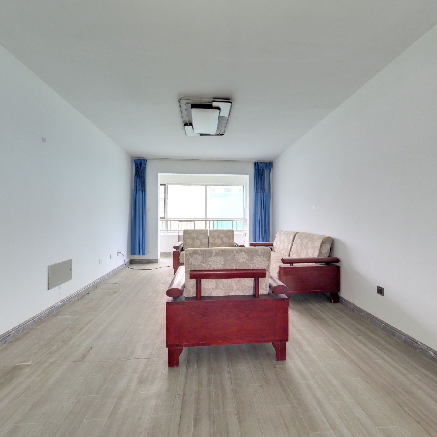 诺贝尔城  东区   带车位储藏室