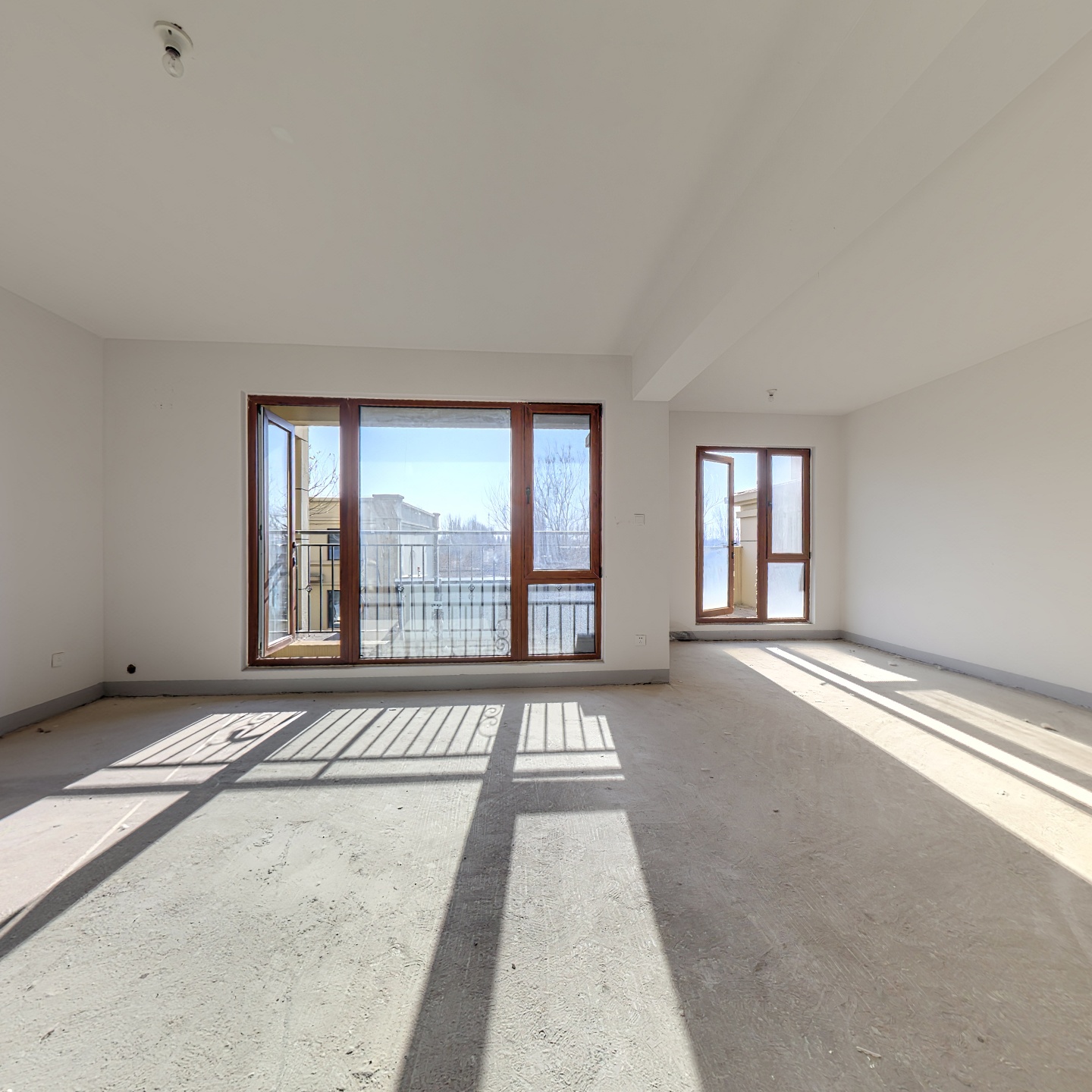 高铁新干线 一梯一户大洋房，全天采光无遮挡